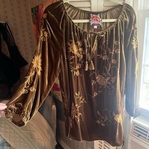 Johnny was Velvet gold peasant blouse